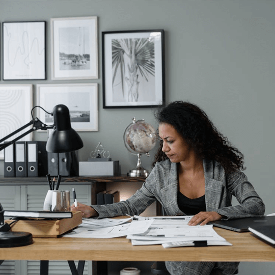 Stjärn Finoria team av experter på kryptoinvesteringar